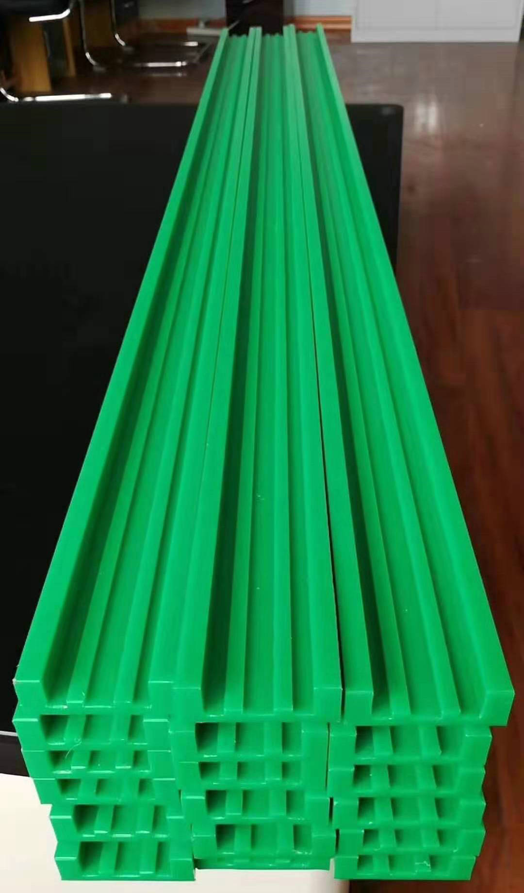 pc透明建筑塑料条配件 塑料挤出胶条 家具护角塑料条厂家定制