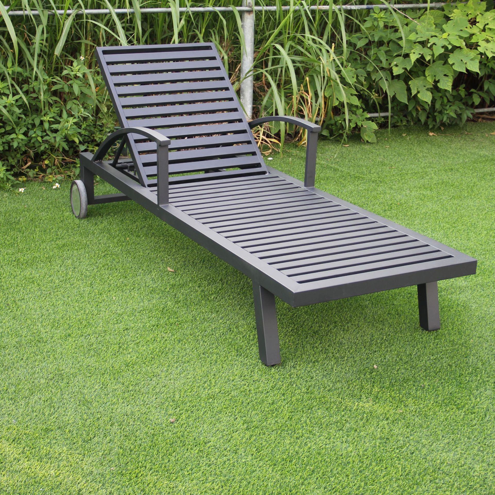 户外休闲铝合金沙滩椅度假村全铝躺床欧式别墅泳池海边折叠躺椅