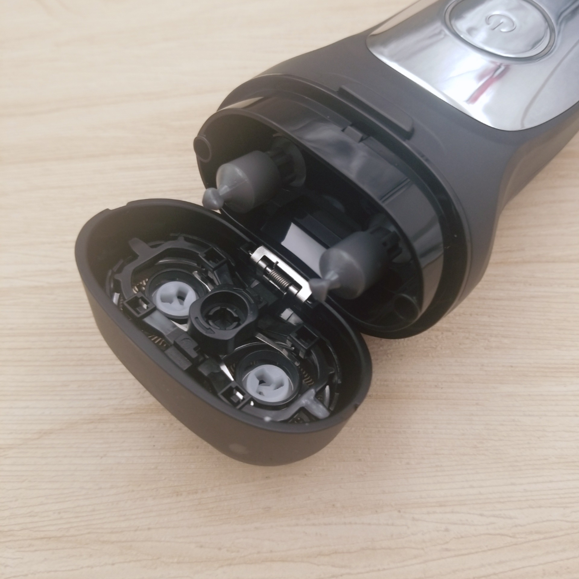 飞科电动剃须刀fs881 两头浮动全身水洗刮胡刀智能电子屏充电须刀