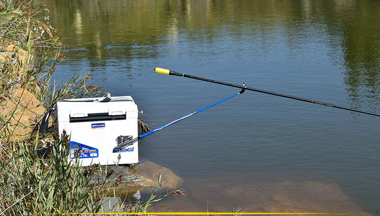 池耀鱼竿支架炮台碳素加厚钓鱼杆架竞技支架80cm钓箱钓椅炮台架杆