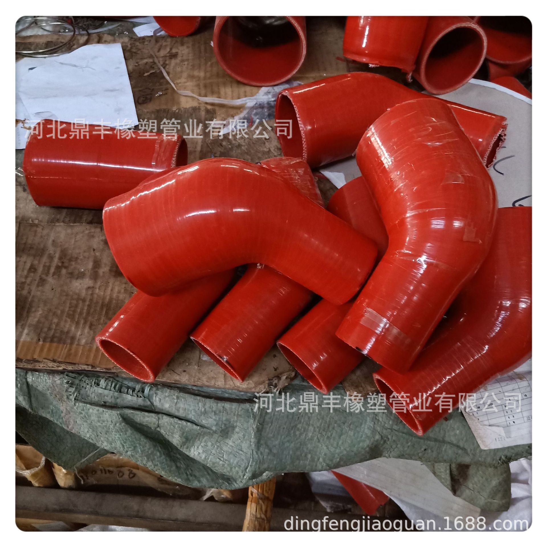 厂家定制异形橡胶弯管硅胶水箱弯管u型胶管弯管耐油橡胶弯管