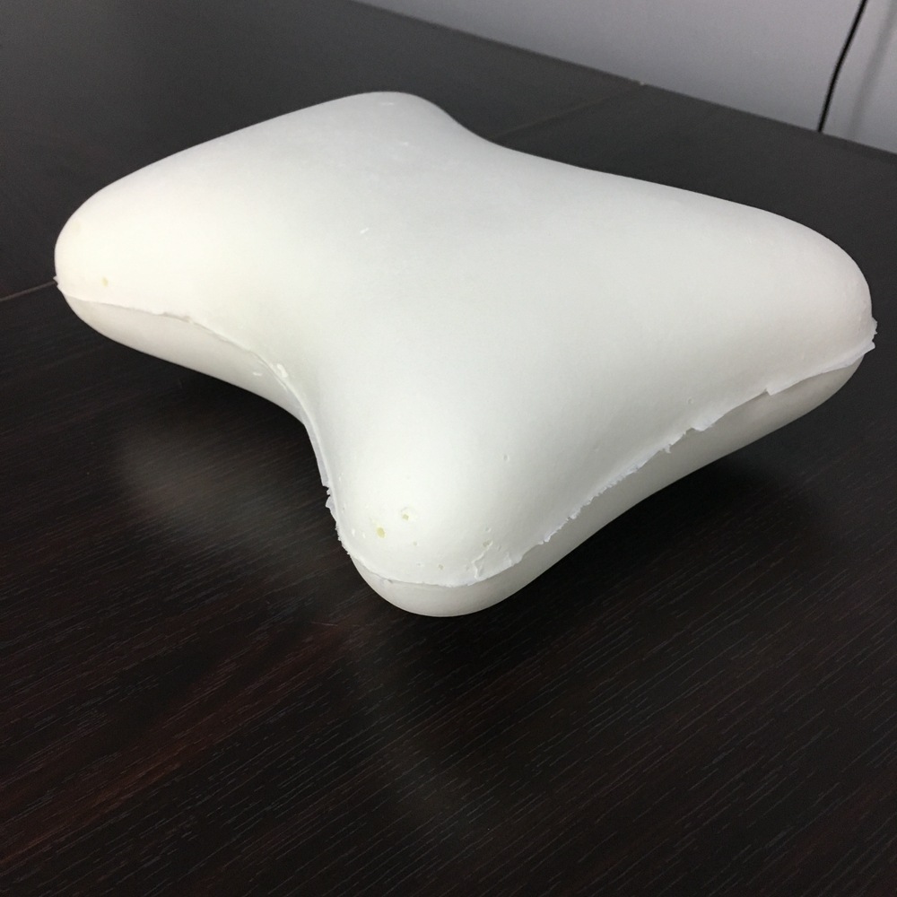 【厂家】聚氨酯慢回弹太空记忆绵骨头形汽车头枕颈枕批发