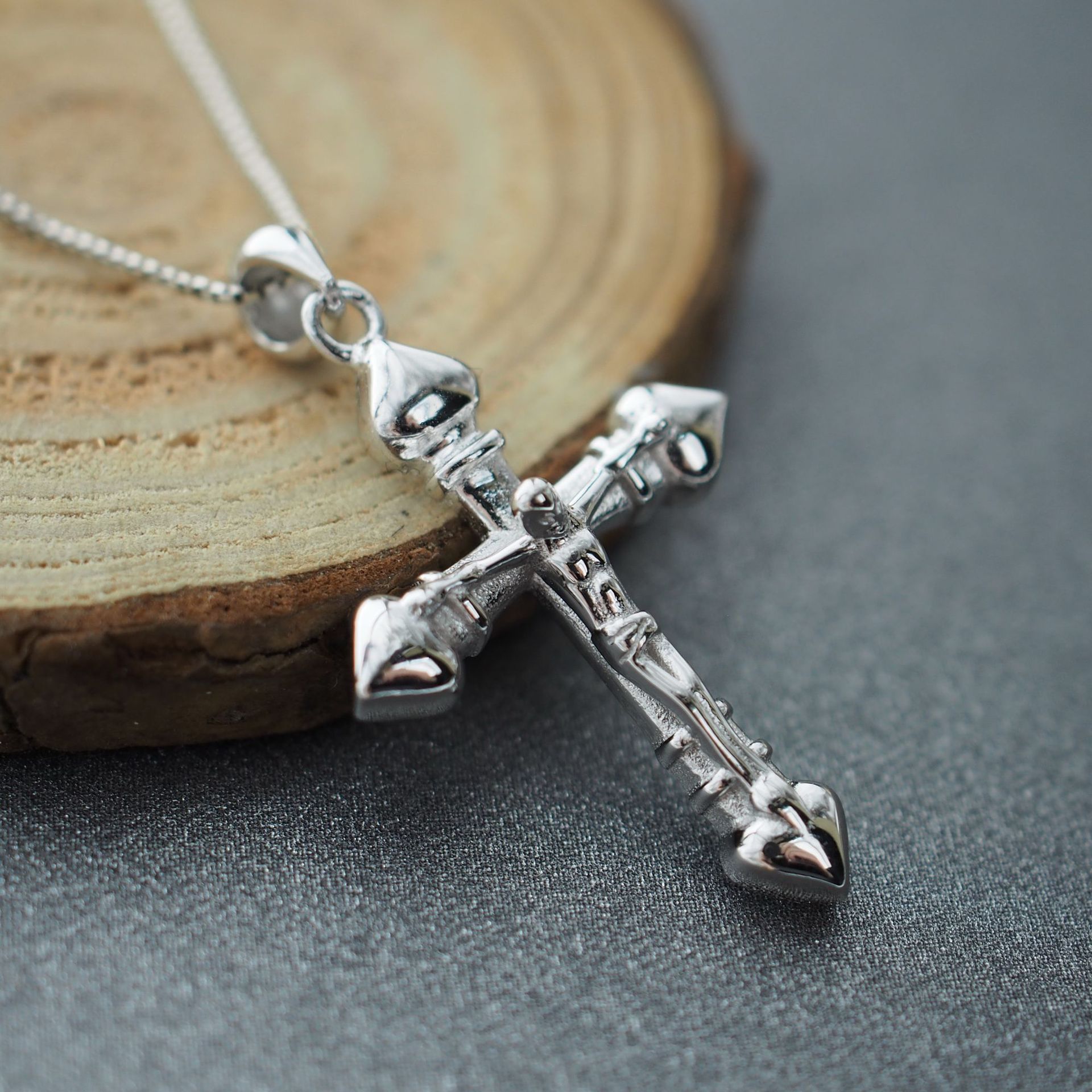 925纯银项链新款立体十字架系列基督教耶稣情侣款学生简约吊坠男