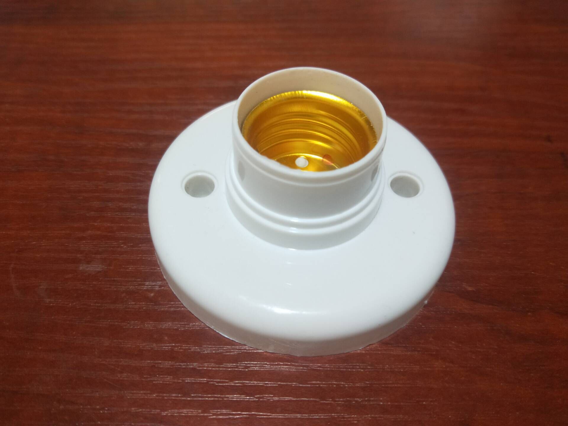 批发螺口全塑料平灯座e27灯头灯座20个一盒螺口通用