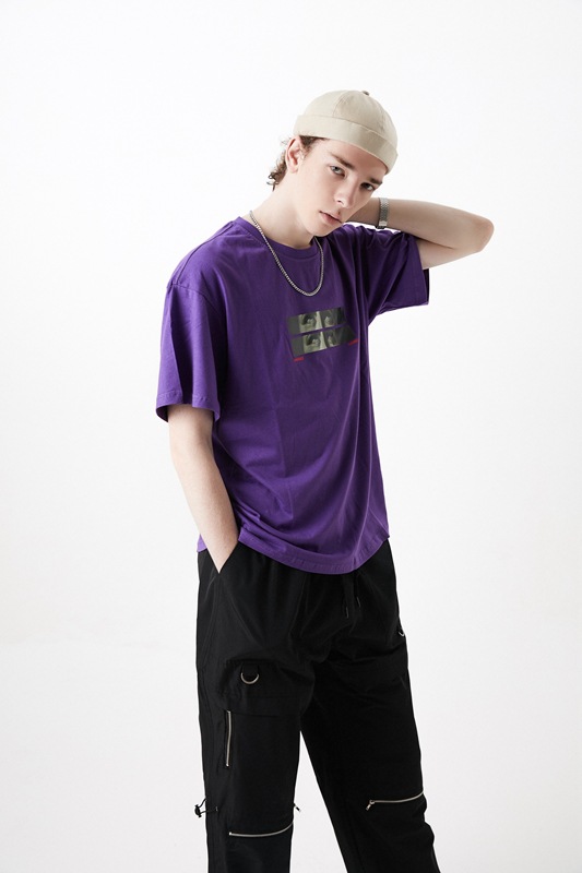 universe funnel 夏款单色个性印花短袖xt602