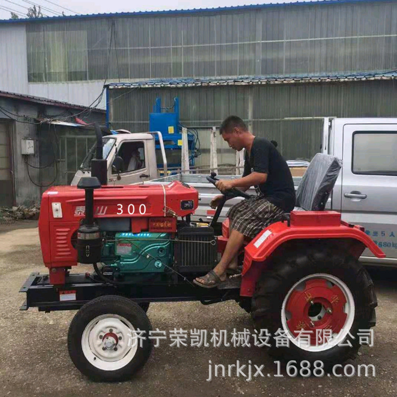 新款果园小四轮拖拉机单杠30马力四轮拖拉机升降后驱动四轮拖拉机
