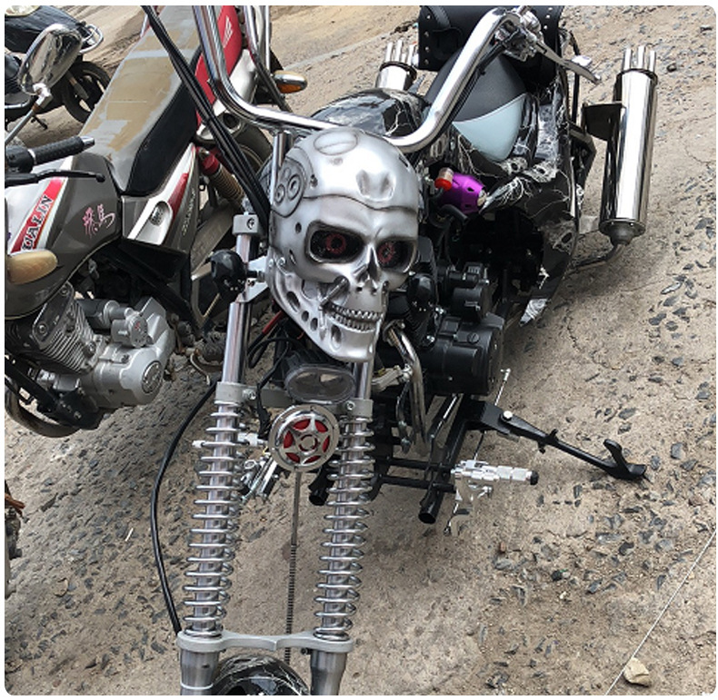 厂家供应加工定制新款骷髅头摩托车大灯导流罩酷炫潮流改装大灯