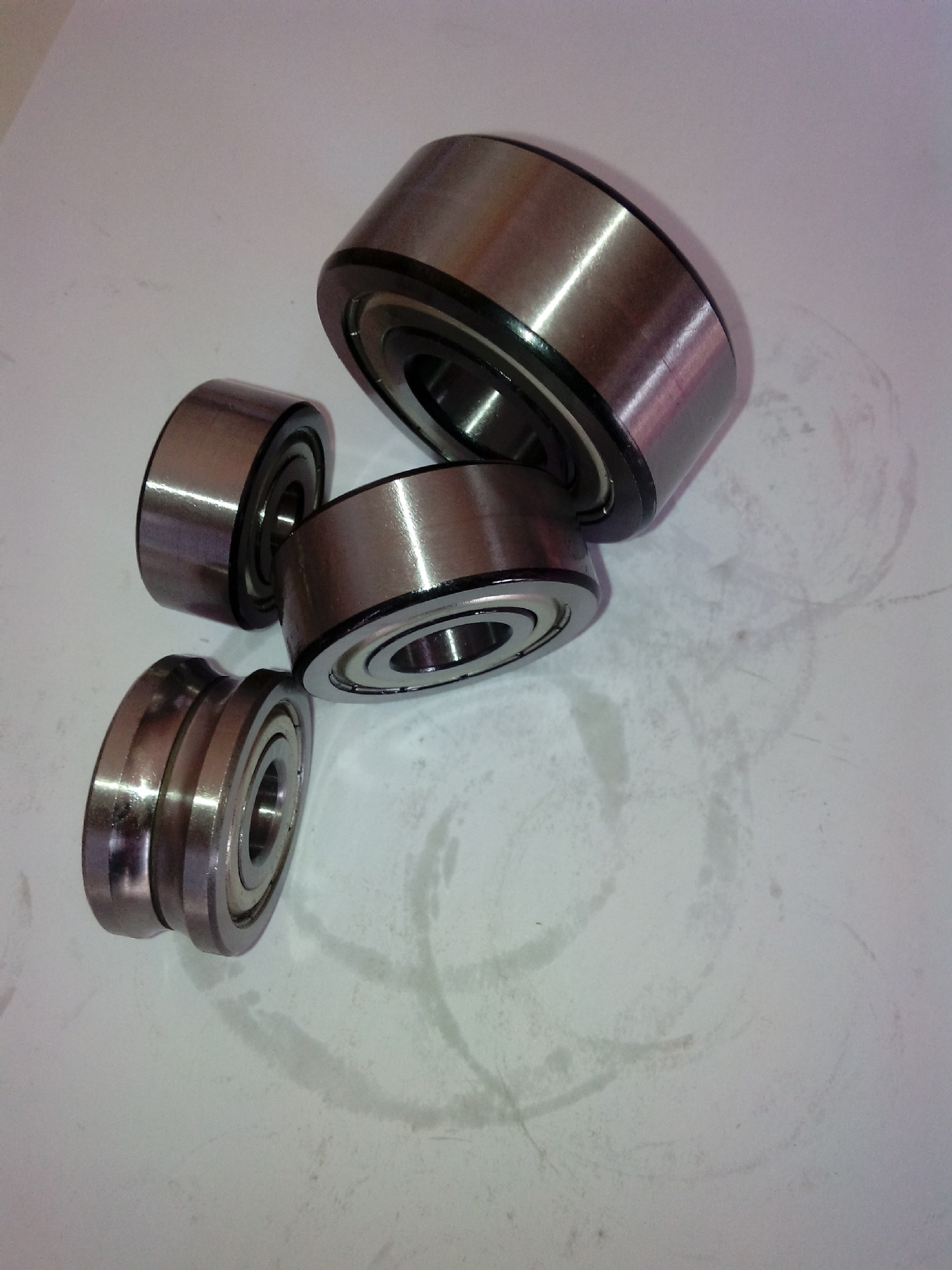 原厂角接触球轴承305805c-2z滚轮轴承双列轴承