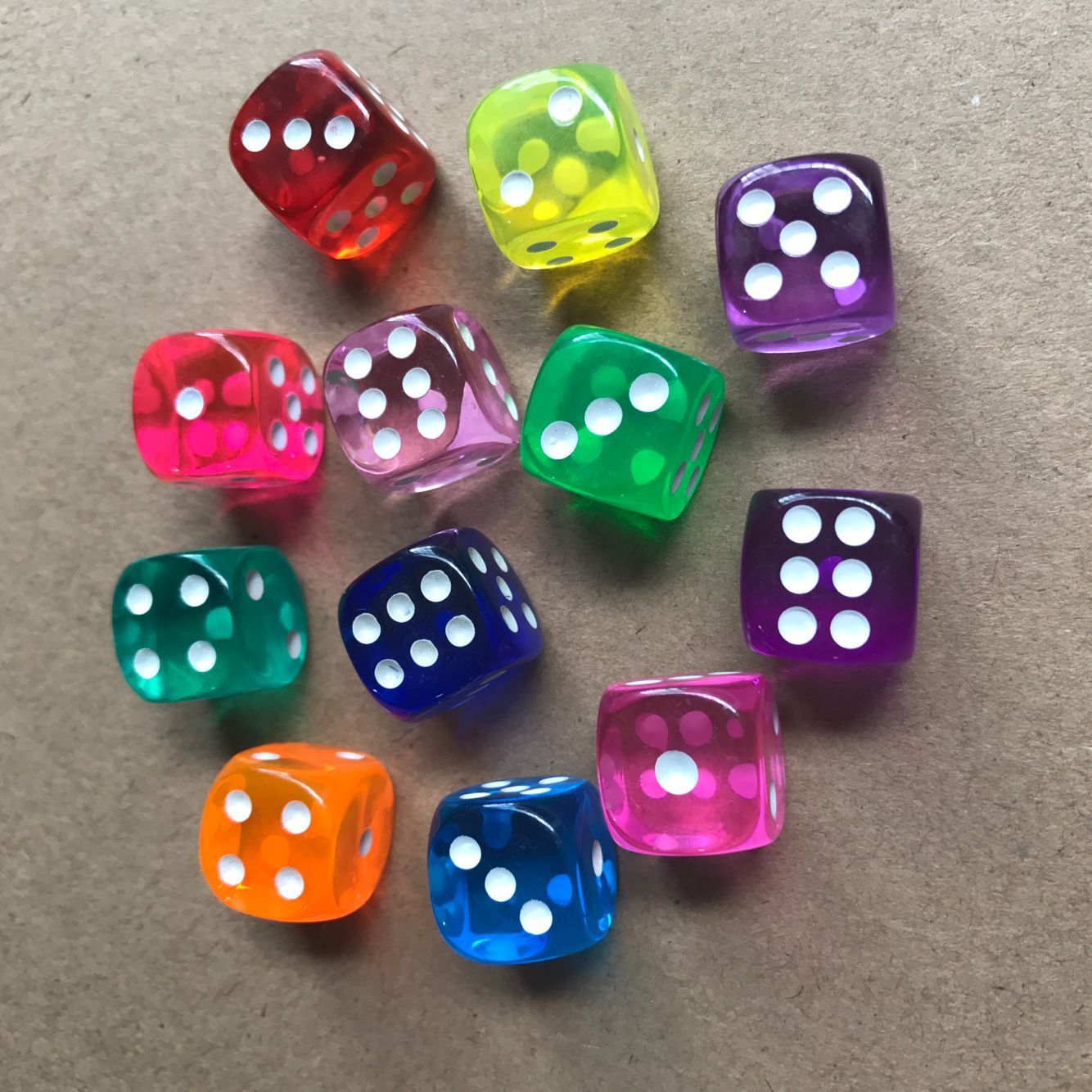 14号普通点数色子 透明骰子 出口骰子亚克力树脂筛子欢迎定购