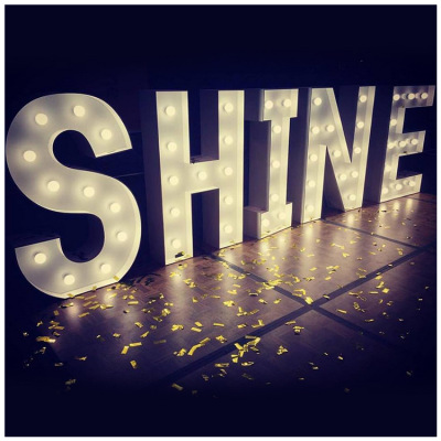 led广告牌 球泡灯泡字定制 大型立式婚庆道具装饰灯 厂家直销