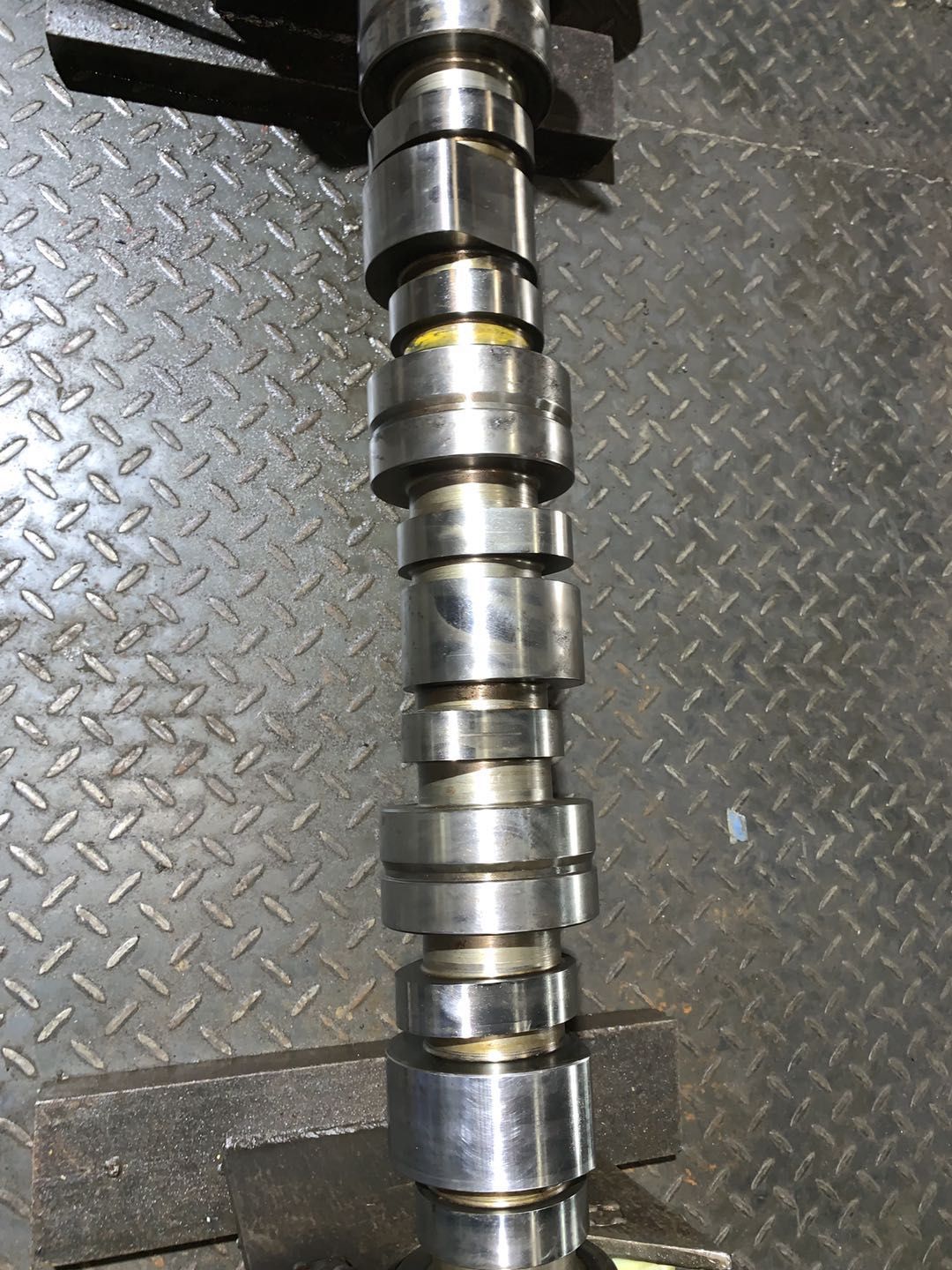 供应pc1250-7挖掘机saa6d170e-3发动机凸轮轴6240-41-1200