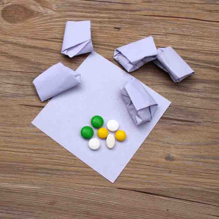 厂家直销西药包药纸小方块小包装纸西药纸可以加工定制尺寸