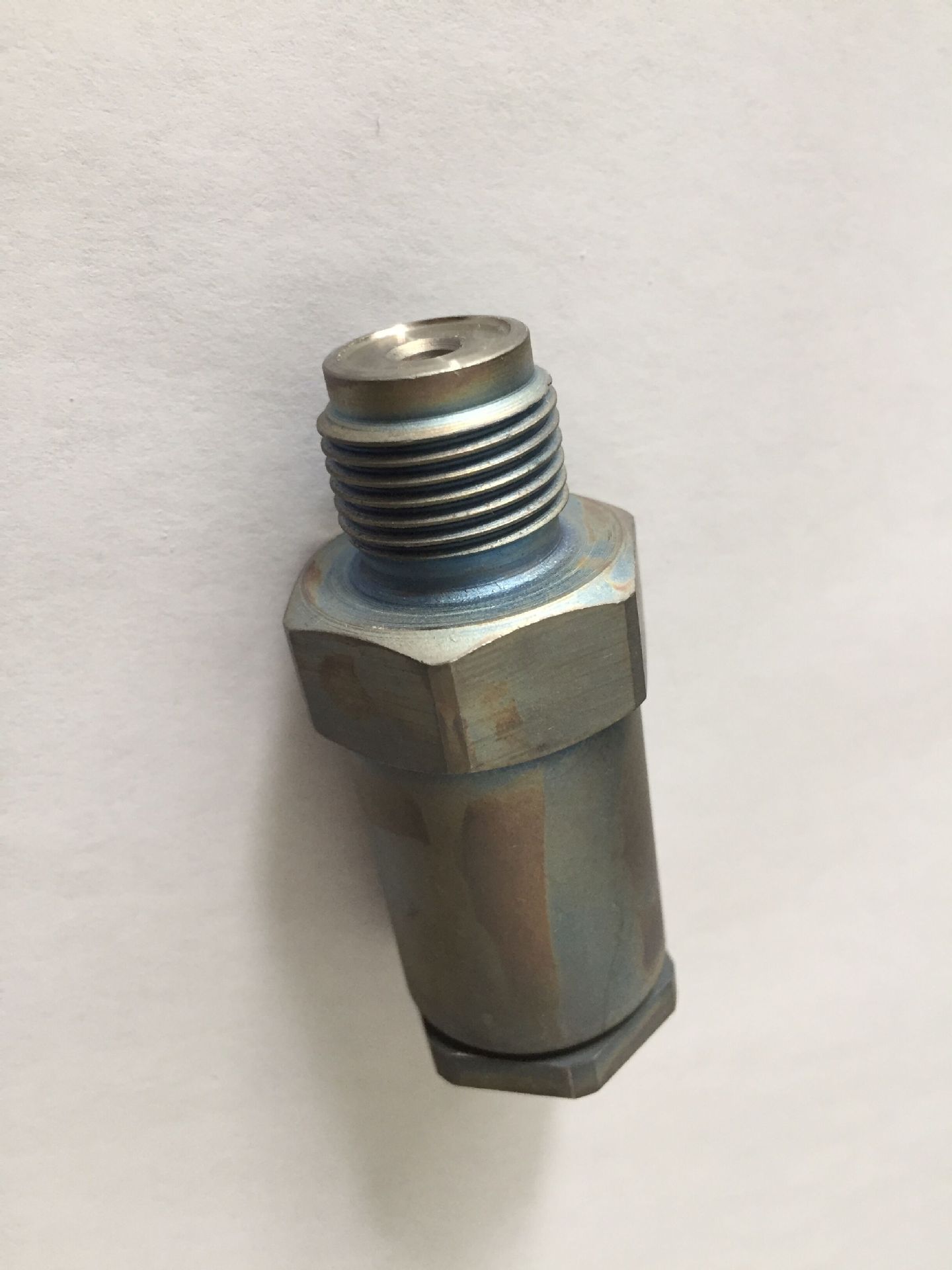 共轨限压阀系列 1110010020 油轨管限压阀泄压阀减压阀