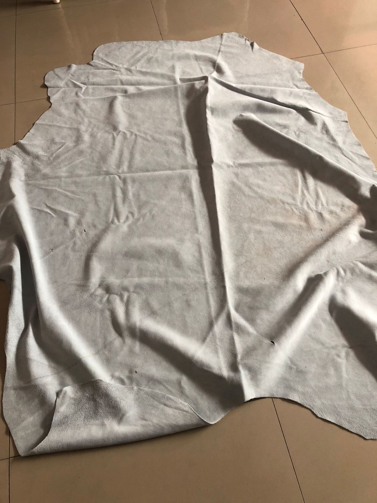厂家直供 二层牛皮胚二层牛皮革厚皮张副大无洞利用率高绒面细
