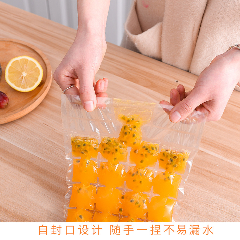Disposable Ice Pack Self-Sealing Passion Fruit Travel Bottles Ice Tray Bag Compartment Bag Ice Cube Mold Frozen Ice Bag Wholesale