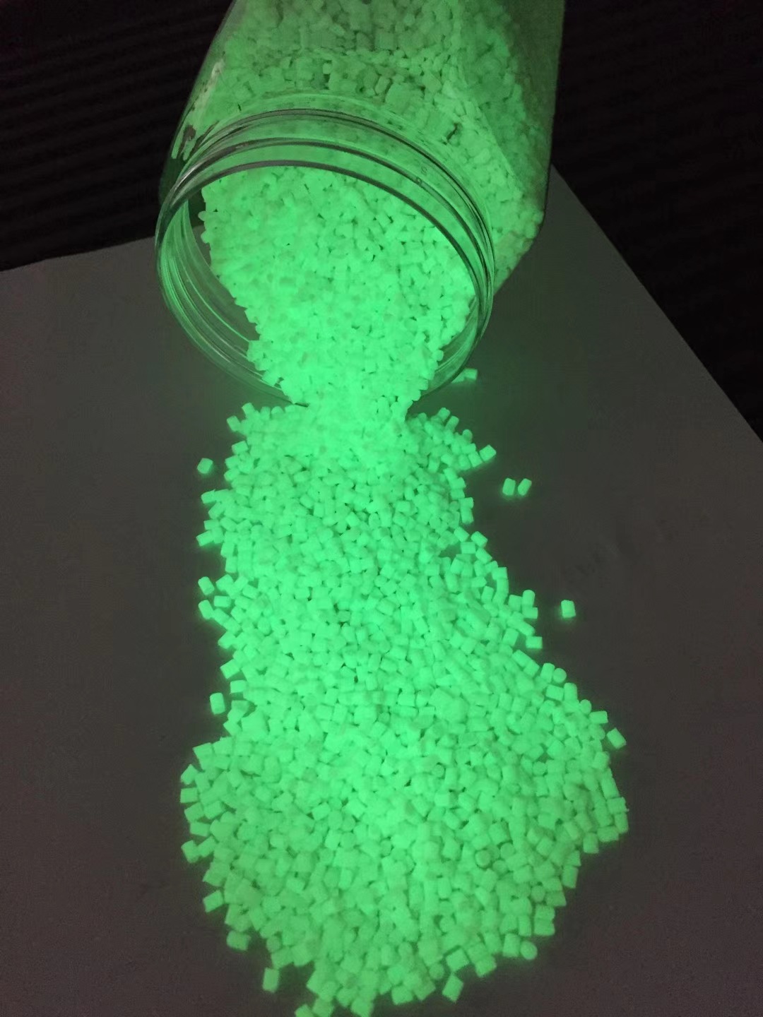 夜光粉色母粒厂家 pvc tpe pp abs 发光久 高光注塑