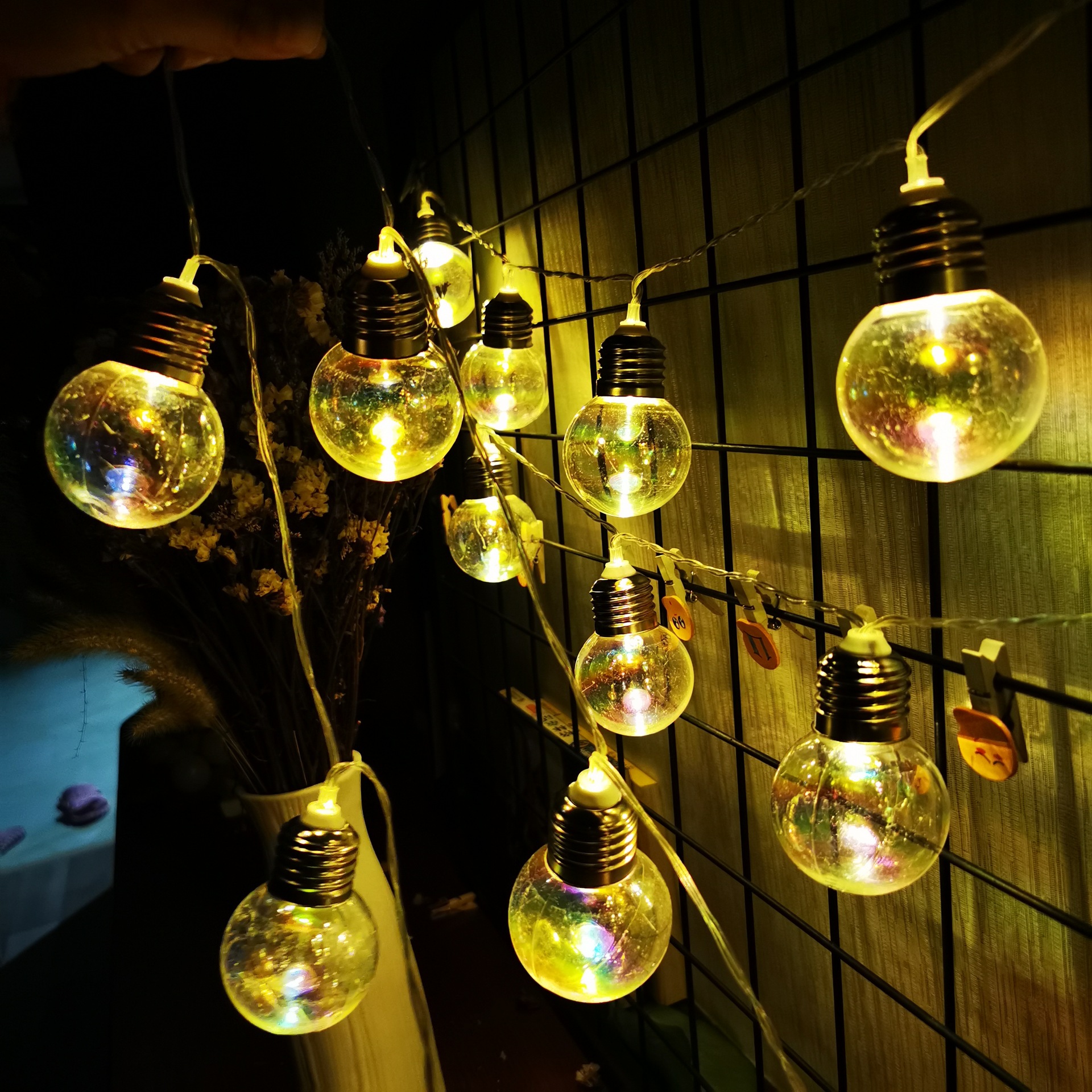 厂家直销新款led圣诞节灯串七彩灯泡螺帽彩灯节日房间室外装饰灯