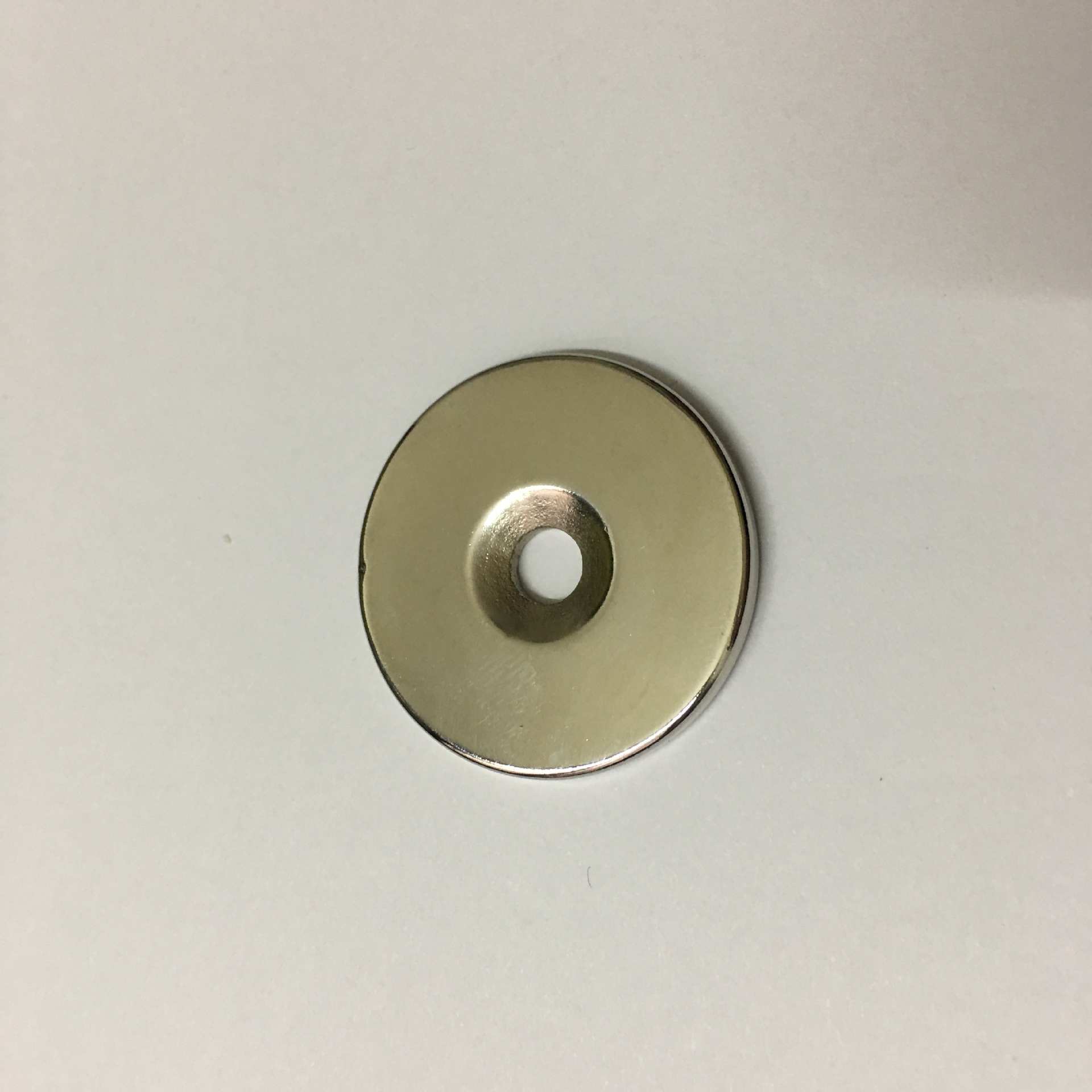 强力磁铁30*3沉孔圆形磁铁 强磁吸铁石 磁片 钕铁硼强磁30x3带孔