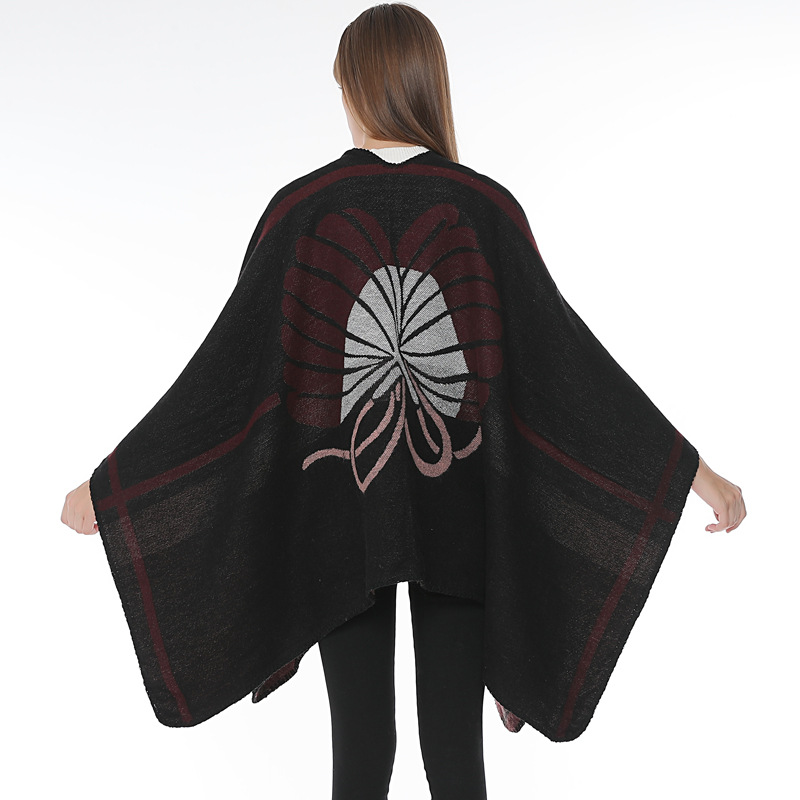 外贸欧美三只蝴蝶斗篷大披肩开叉旅游两用加厚保暖多功能围巾批发