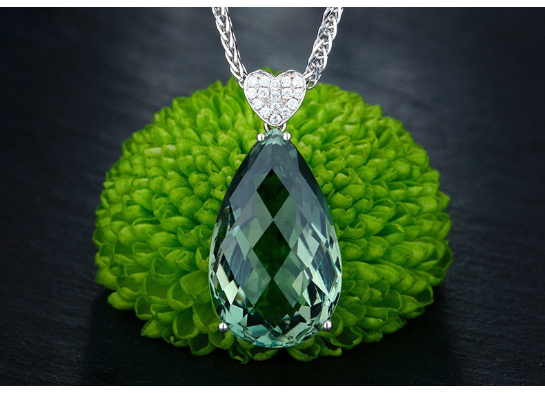 工厂直销女式绿宝石吊坠气质水滴梨形绿水晶吊坠彩色宝石心形项链