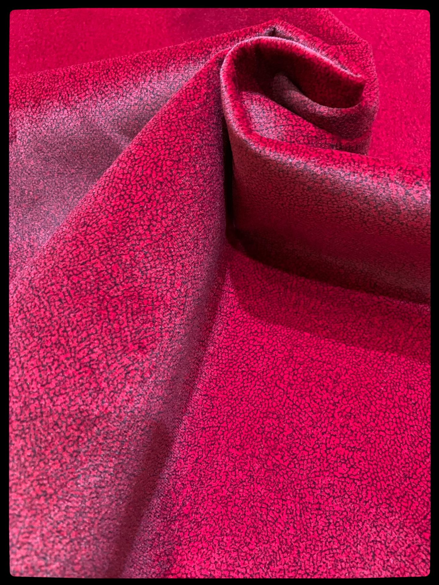 厂家直销磨砂科技绒工程沙发面料抱枕坐垫靠垫椅子等沙发面料