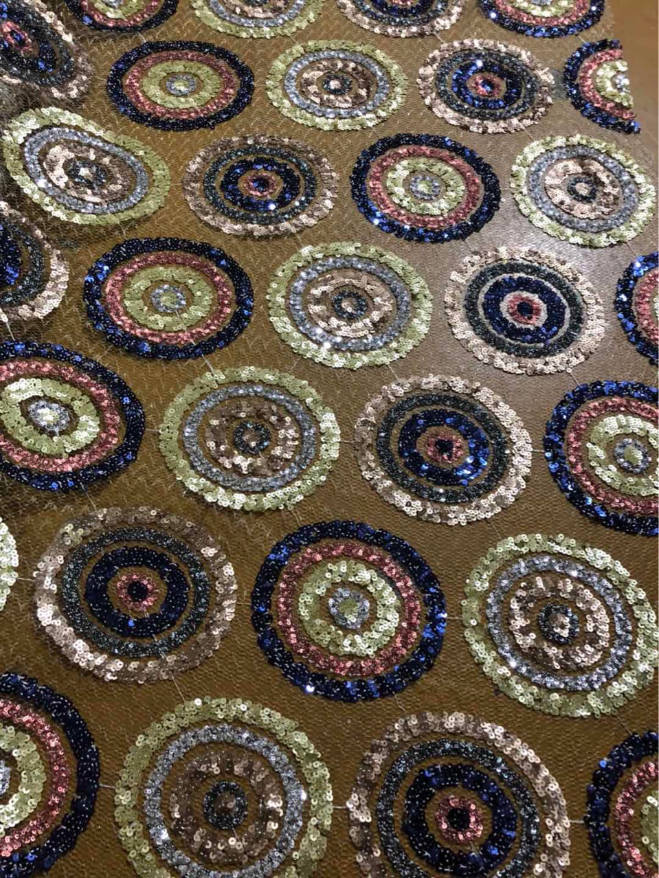 特种秀大圆小圆亮片金片绣 环保亮片珠片刺绣面料 满幅亮片绣花