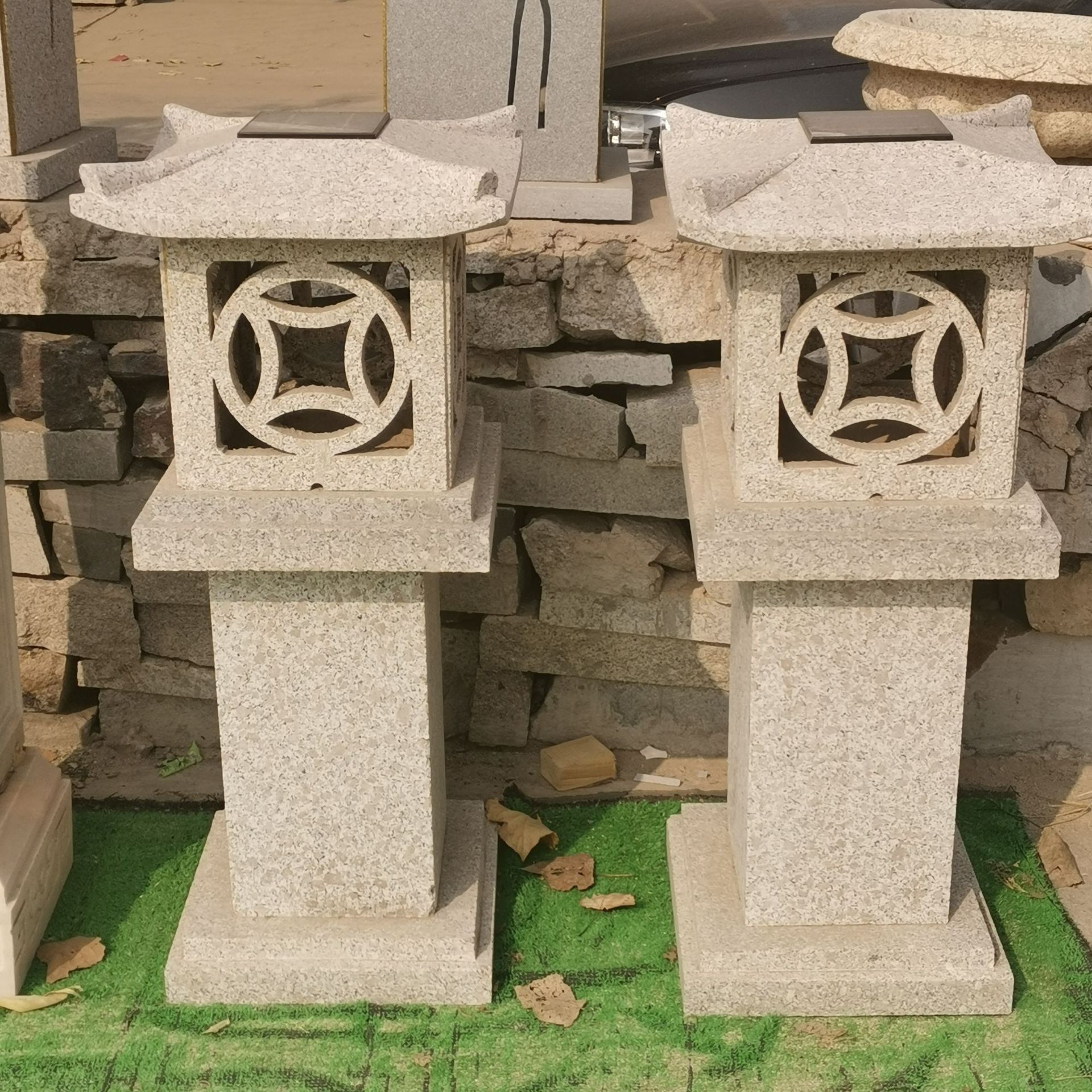 青石仿古石灯中式庭院草坪石灯摆件落地灯一对批发