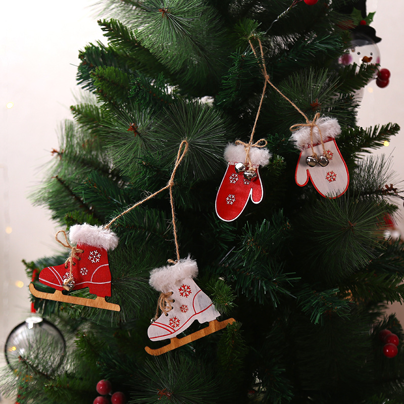 2019 New Christmas Decoration Supplies Christmas Gloves Boots Pendant Window Small Tree Christmas Tree Ornaments Wholesale