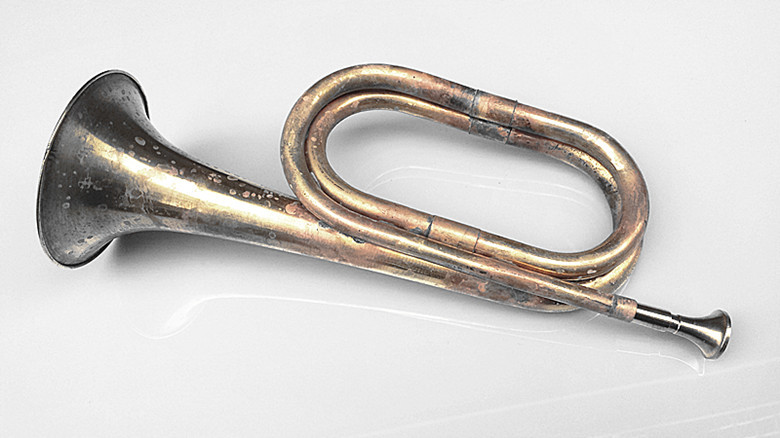 精品军号冲锋号乐器小号吹响冲锋号教学练习肺活量演出摄影道具