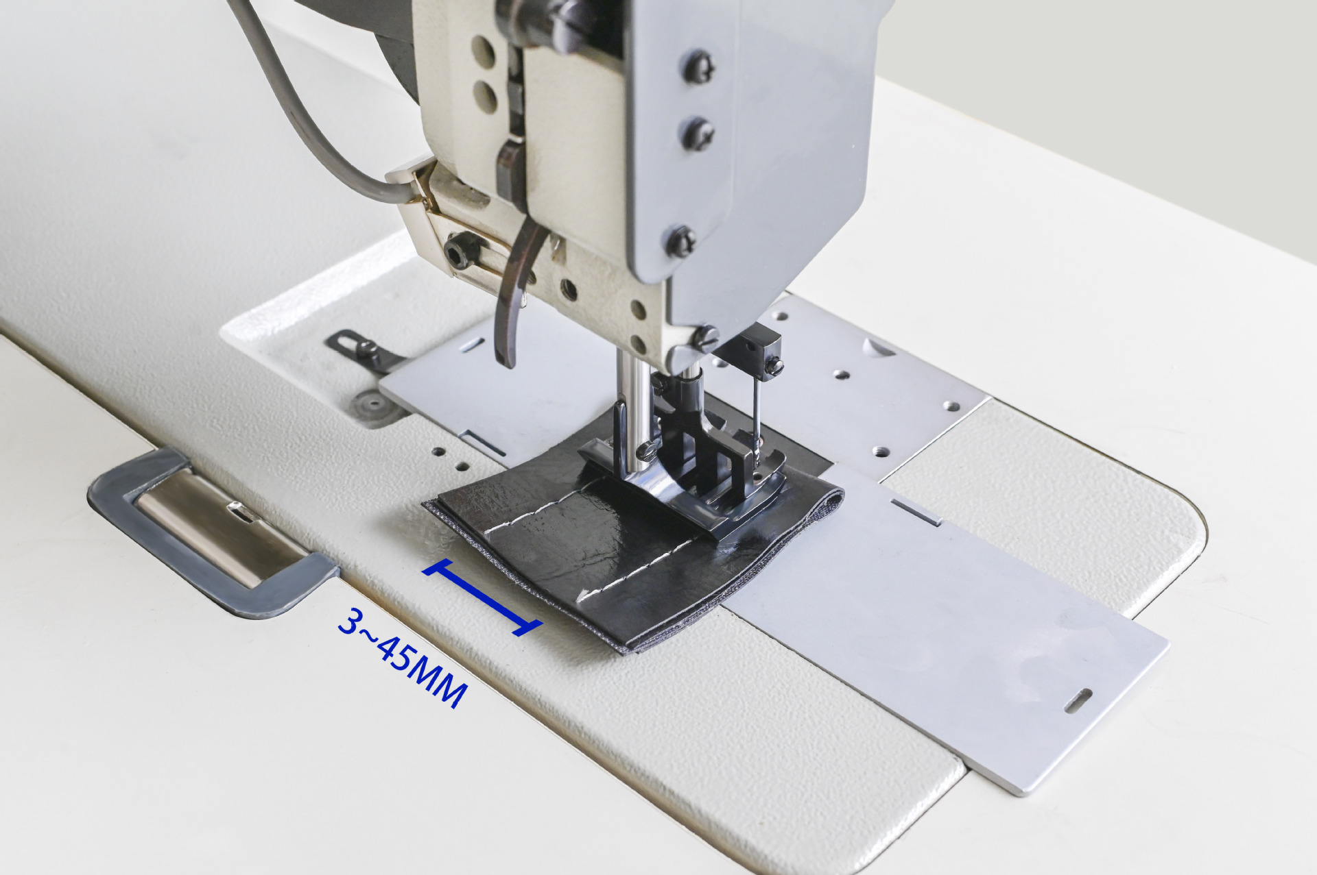 华美双针同步长臂厚料缝纫机汽车内饰拼缝电脑厚料缝纫机