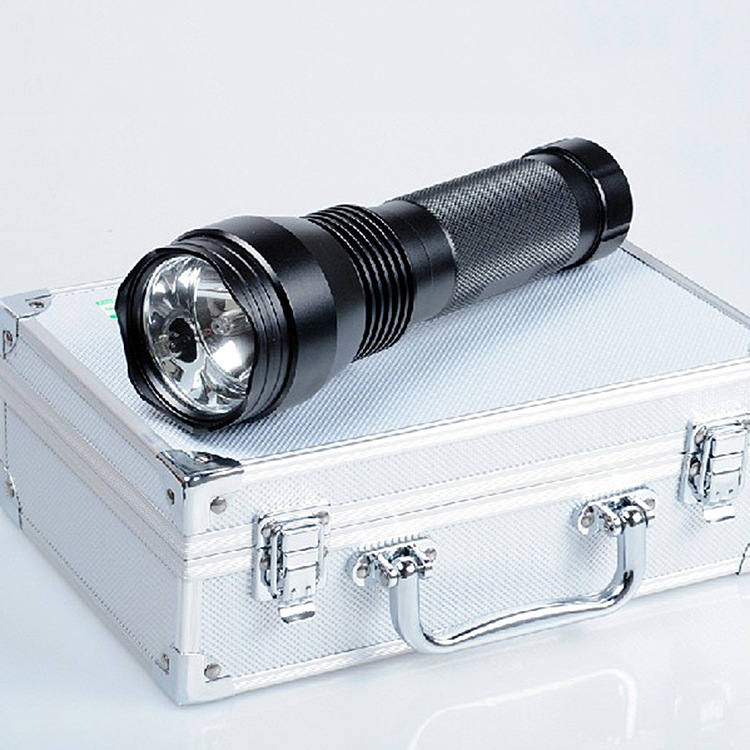 2027超强光搜索灯 交警夜间事故勘查搜索灯 治安强光手电筒