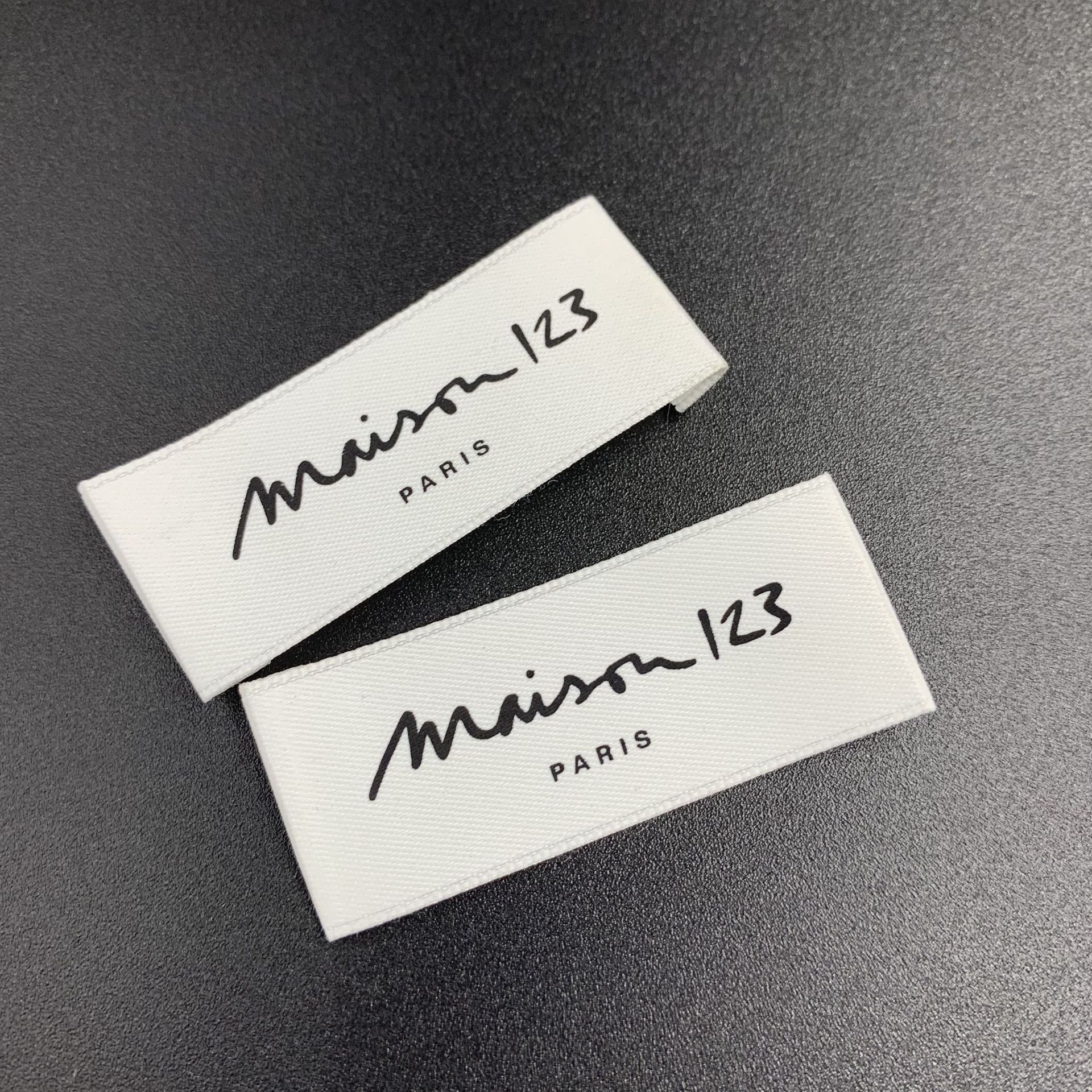 英文水洗标服装印刷商标尺码标侧标丝印布标家纺洗涤标签供应