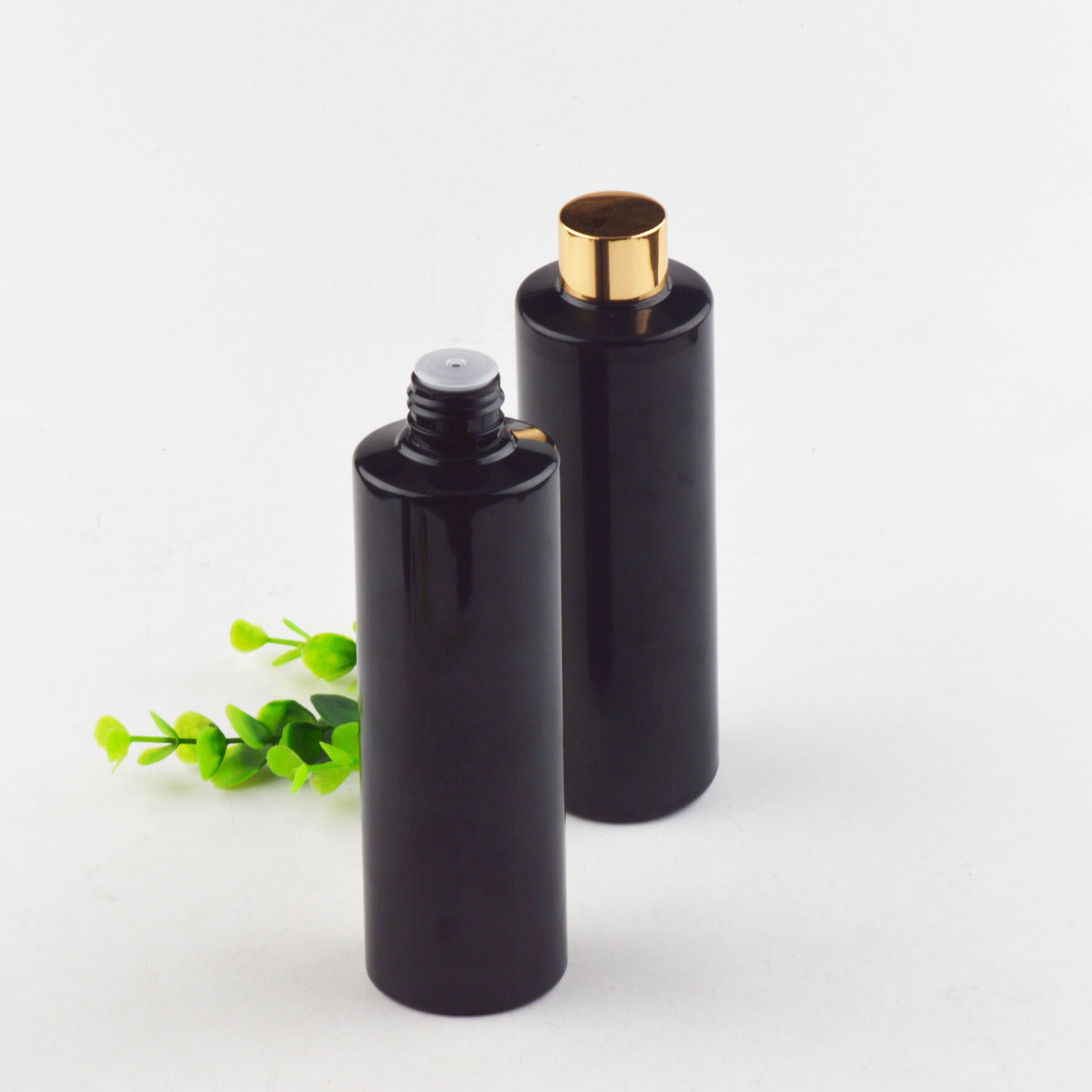 250ml黑色平肩银色电化铝旋盖瓶 爽肤水乳液化妆品分装瓶塑料pet