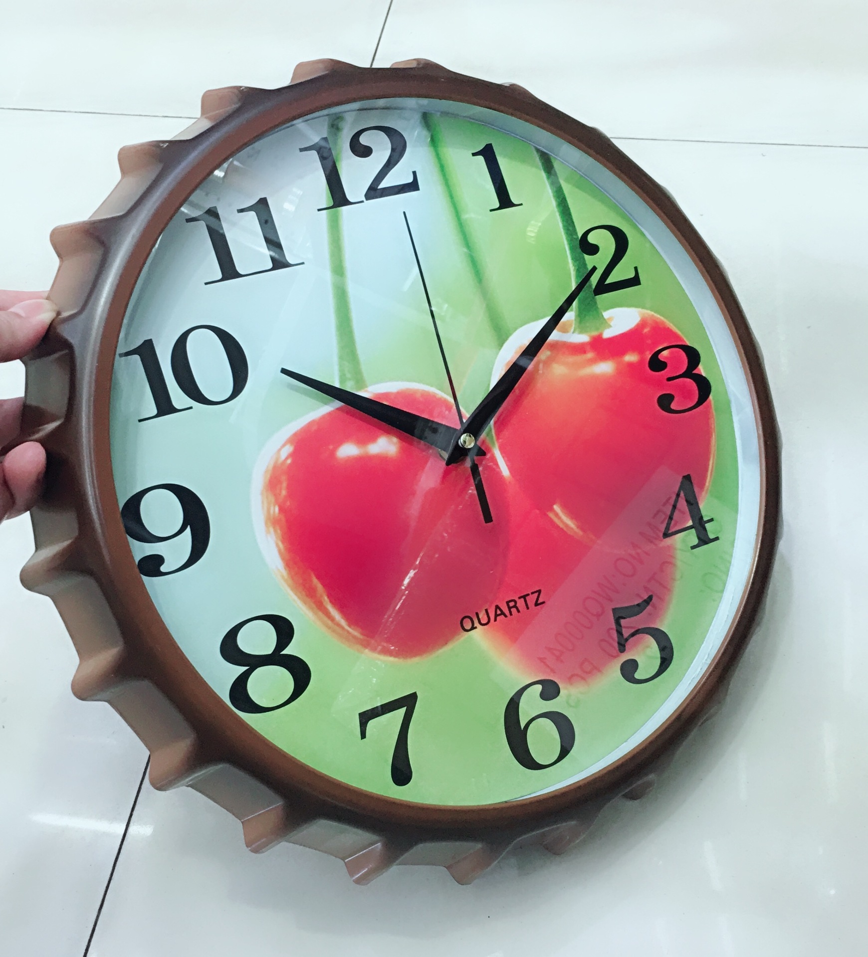 啤酒瓶挂钟啤酒盖钟表水果钟面个性啤酒盖挂钟