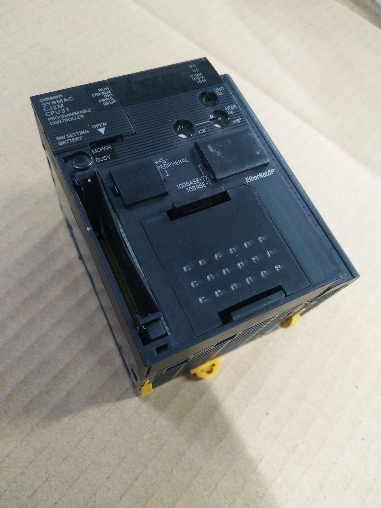 欧姆龙cpu模块cj2m-cpu31现货cj2m-cpu31原装拆机,功能完好