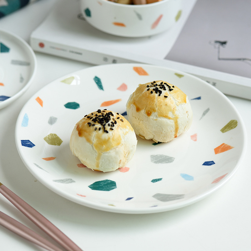 北欧风陶瓷圆盘ins日韩8寸西餐盘咖啡馆点心蛋糕摆盘缤纷色彩餐具