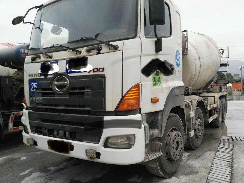 日野混凝土搅拌车
