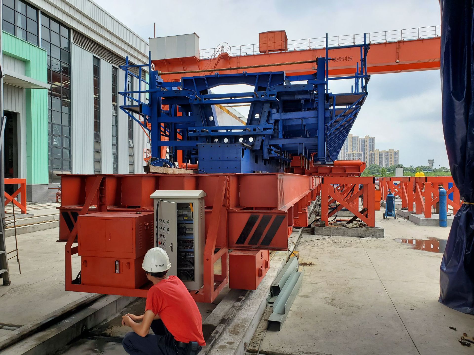 【机械原创】 - 河南郑州液压钢模板生产厂家