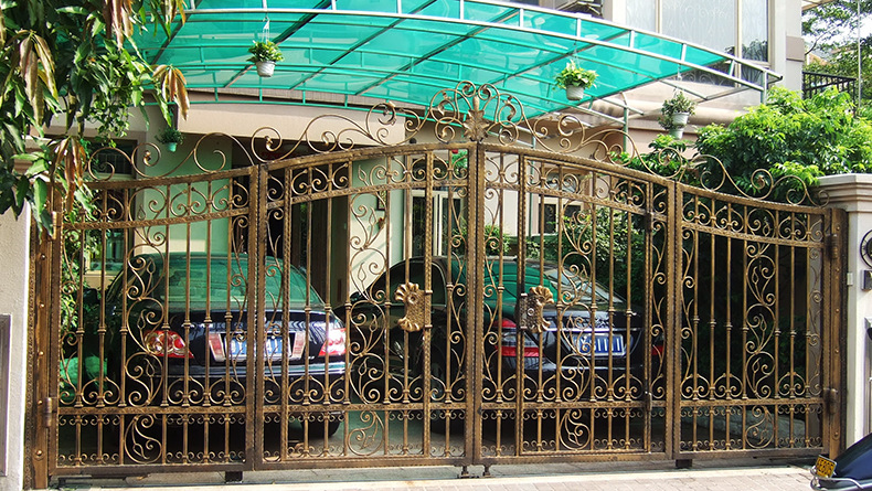 定制花园别墅铸铁大门 出口中欧复古庭院大门 手工锻打钢铁艺大门