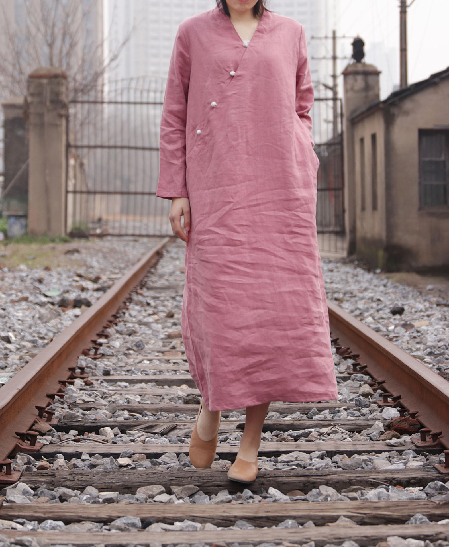 春装装超美显白旧粉色亚麻盘扣改良女袍子连衣裙打底衫罩衫1708