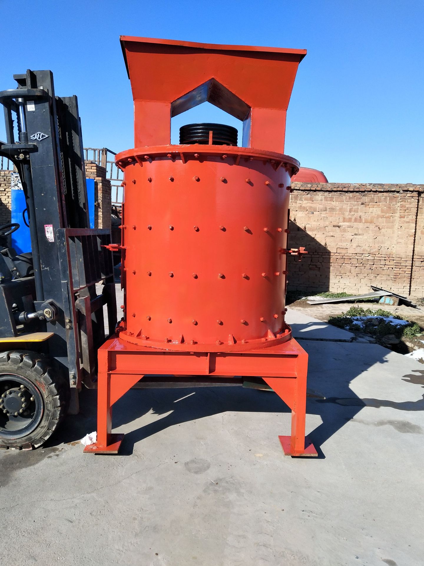 石料石子厂用复合破碎机 矿石石子粉碎 立式煤矸石破碎机