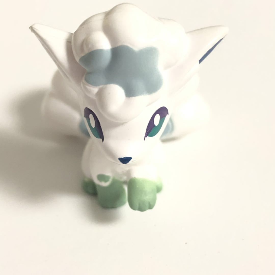 现货 宠物小精灵 口袋妖怪冰六尾公仔手办模型摆件