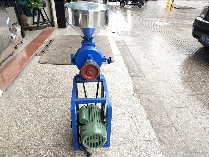 高翔200型干湿两用磨粉机 饲料粉碎机 家用磨浆机 五谷杂打粉机器