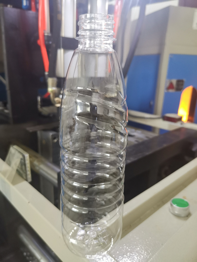 怡宝瓶子塑料瓶550ml矿泉水瓶子批发纯净水空瓶子生产