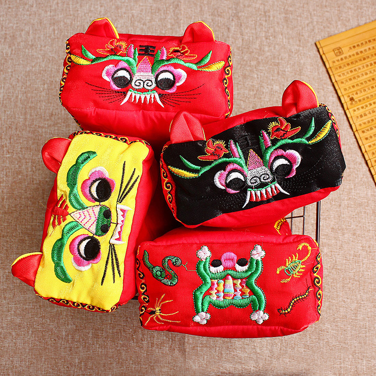 刺绣民族风婴幼儿老虎枕头 隐形拉链 聪明伶俐快乐幸福荞麦壳长枕