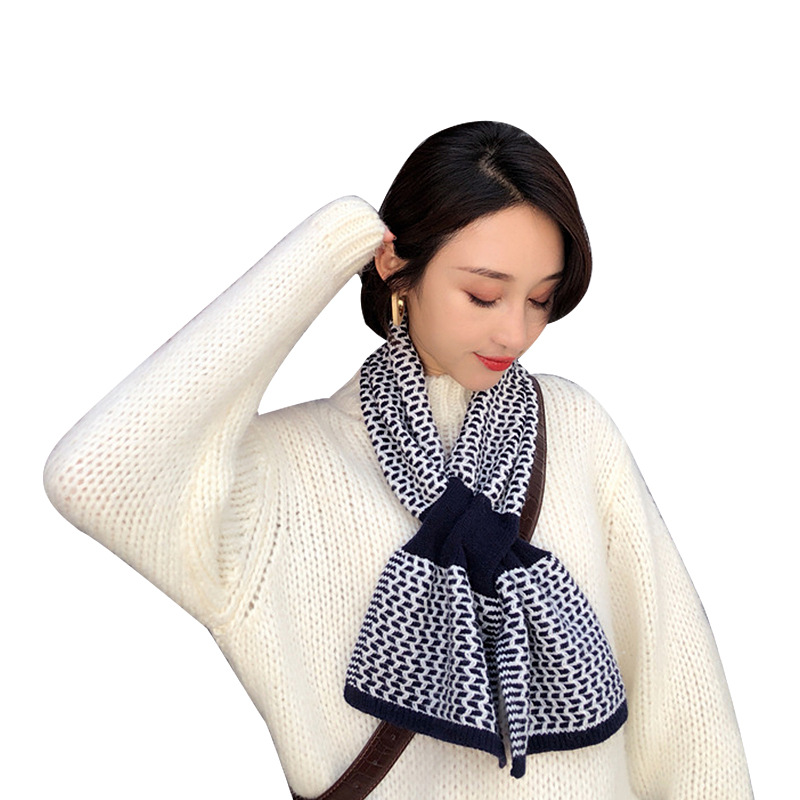 Fashion Japanese Style Winter Special Neck Protection Short Autumn and Winter Scarf for Students Korean Style Wavy Wool Knitted Scarf