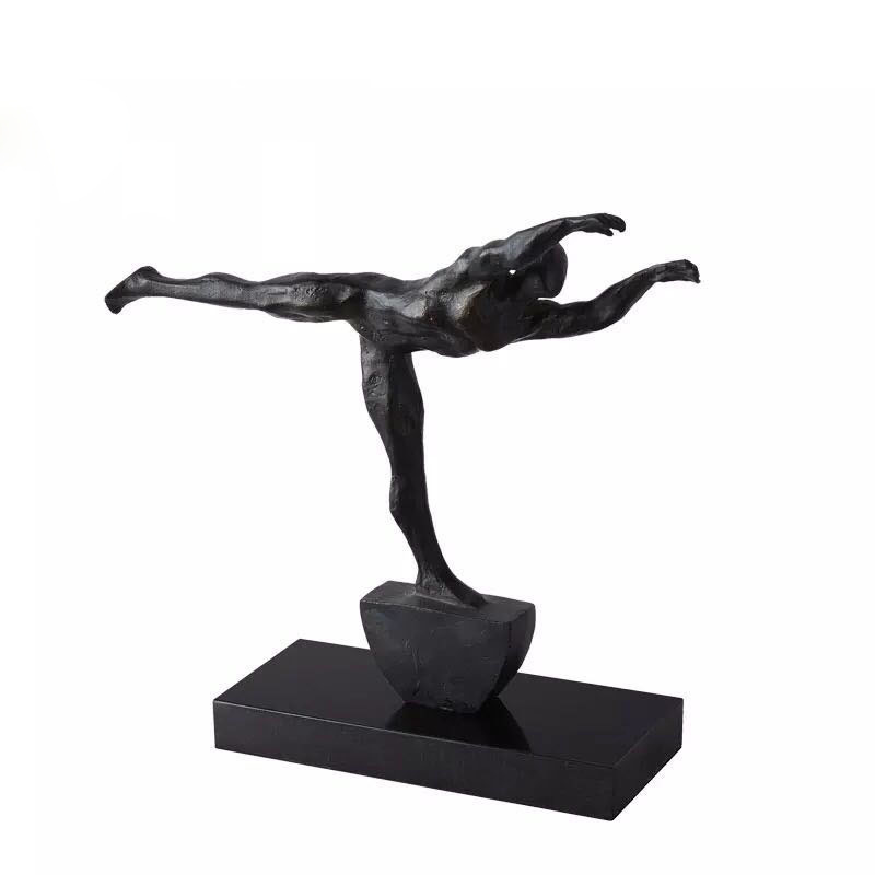 简约后现代冷铸铁艺术人体手工雕塑品铁艺金属人物摆件客厅