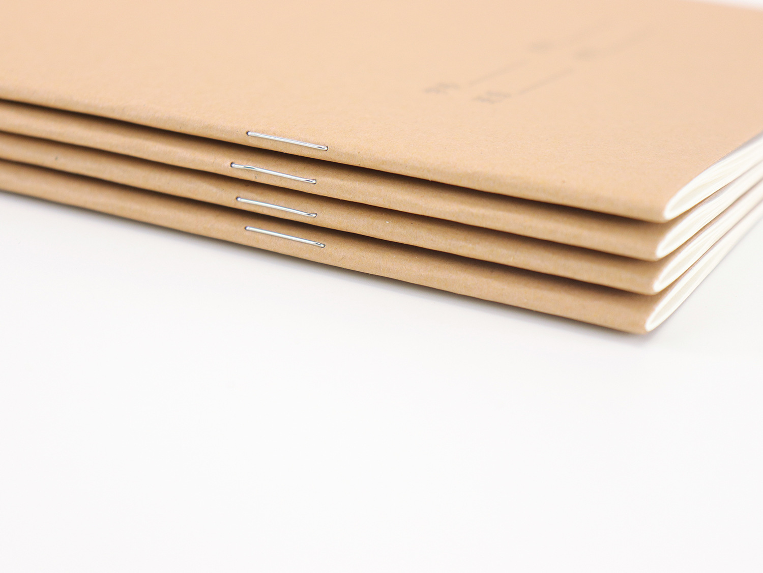 腾盛a5-30牛皮面作文本/英语本/单行本学生练习本骑马钉装作业本