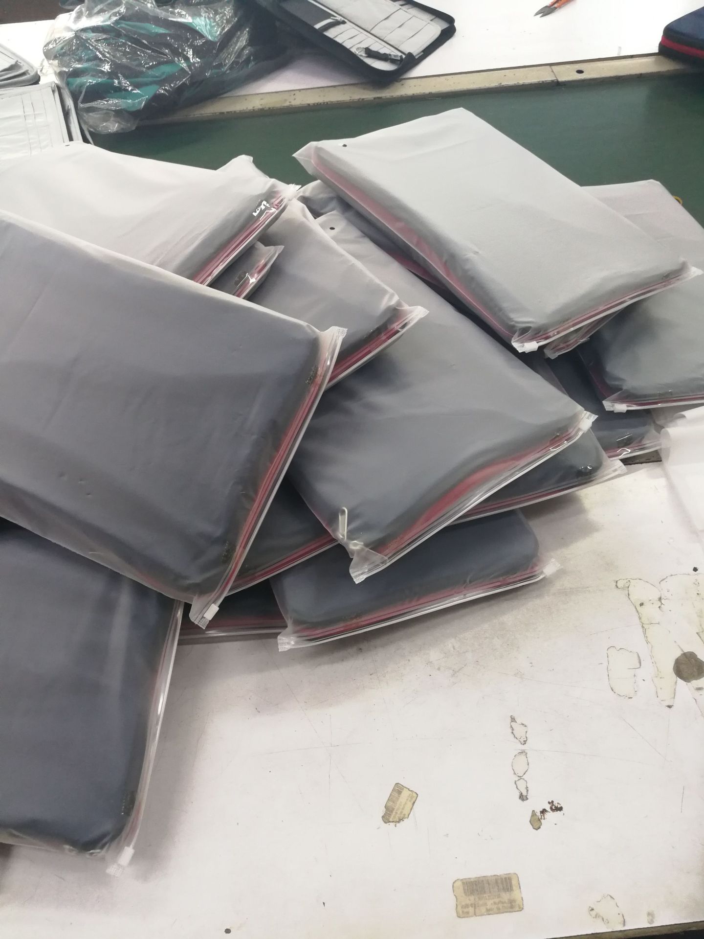 亚马逊热销伸缩拉链衣物压缩包出差旅行压缩收纳包衣服整理收纳包