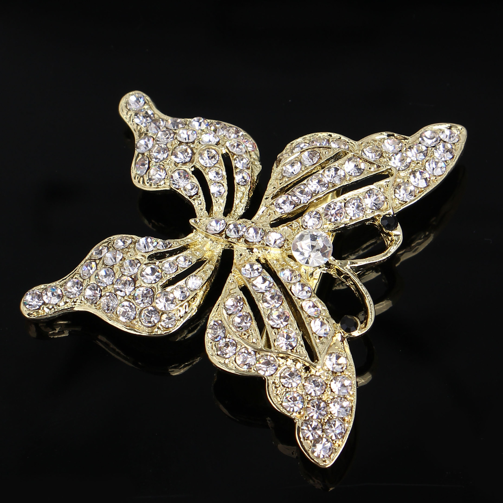 新款蝴蝶胸针闪亮水钻锆石胸花精致领针时尚百搭女佩戴